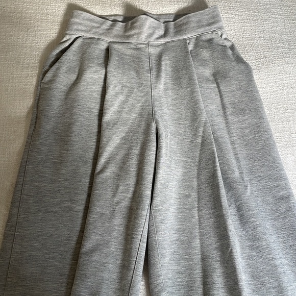 Lululemon Can You Feel the Pleats Pants - Picture 3 of 4